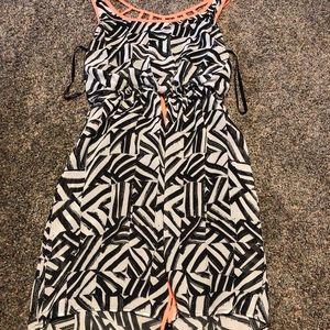 Super cute black and white dress